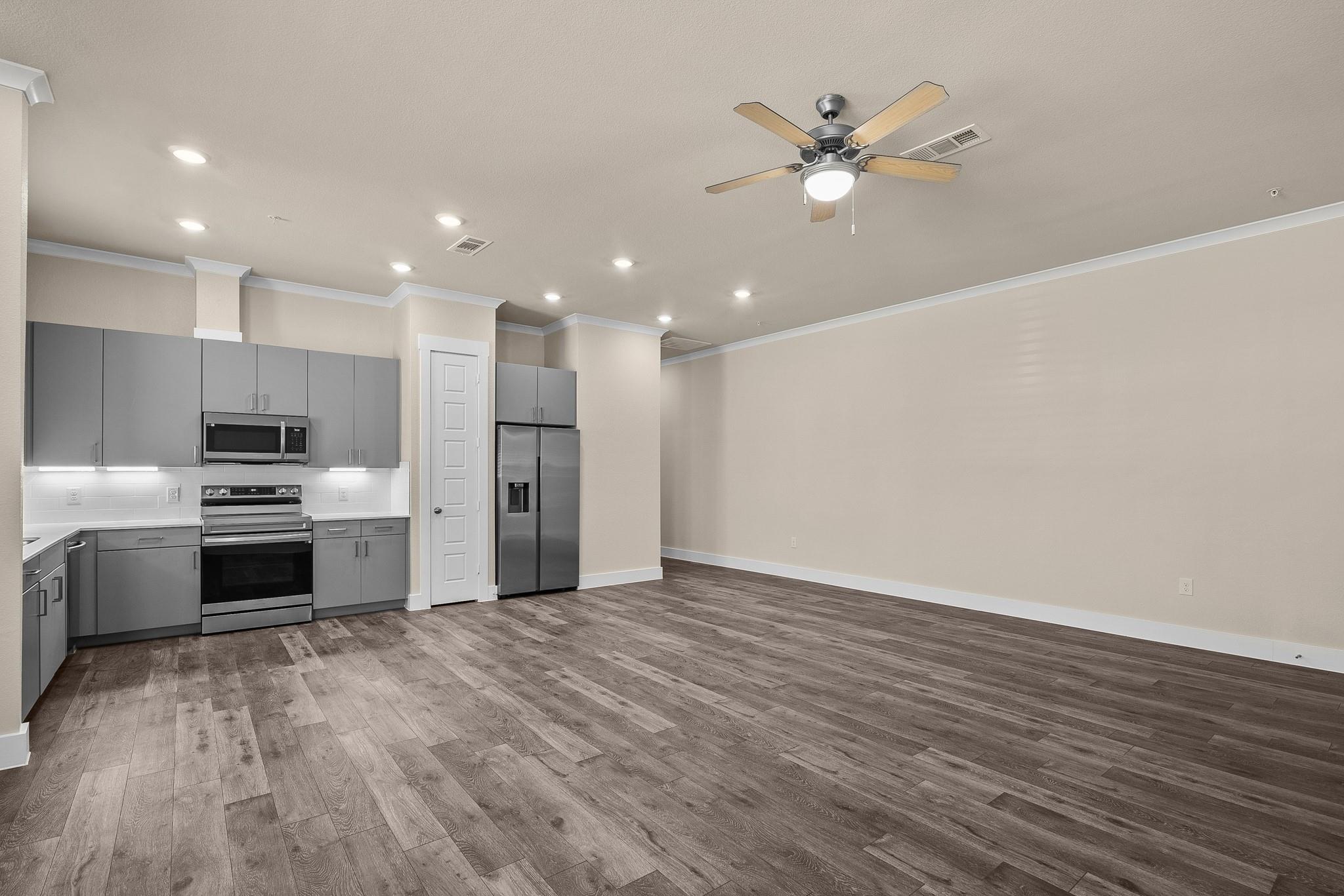 476 Suffield DR #840 — photo 4