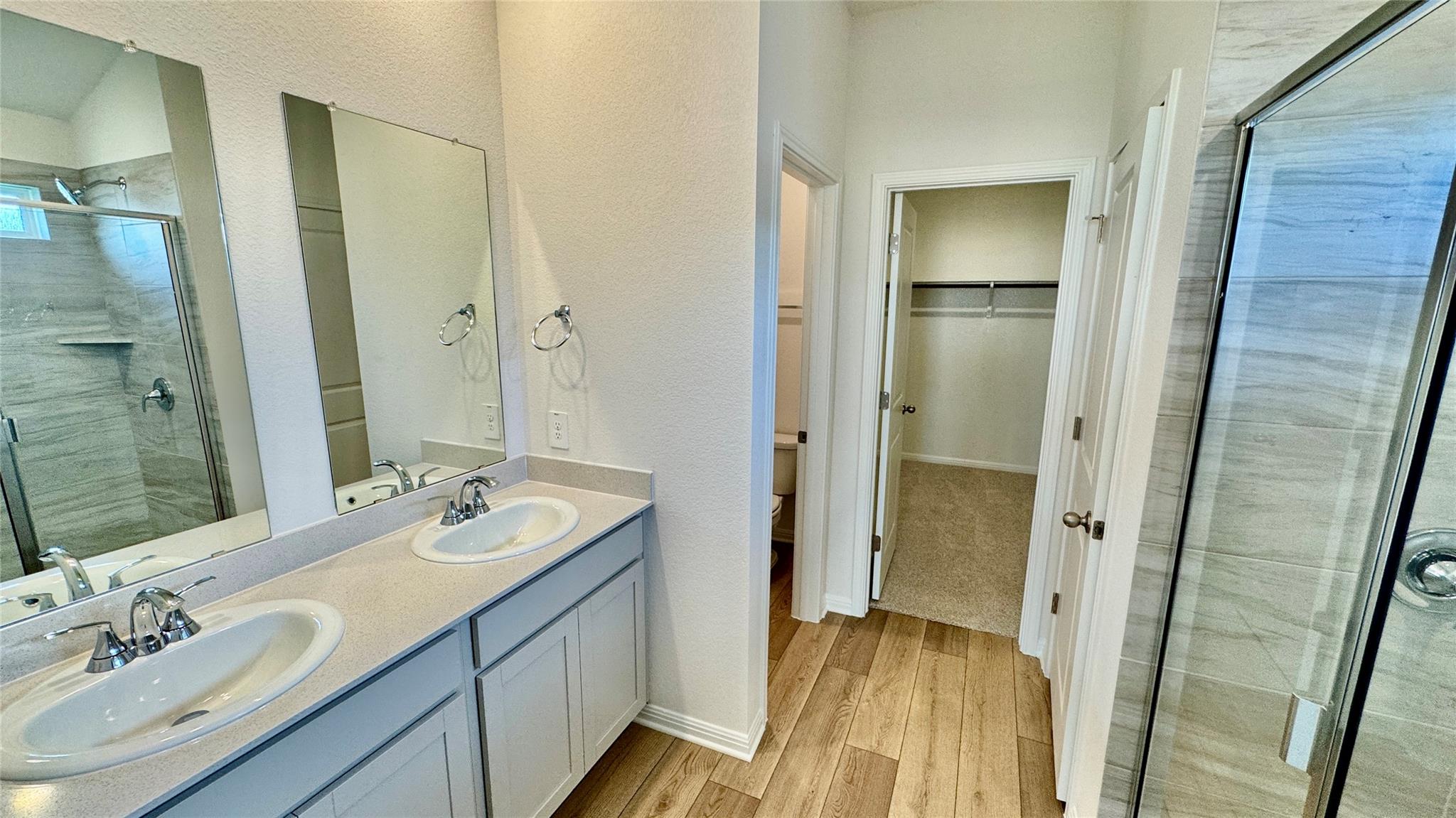 242 Red Tail Hawk LN — photo 3