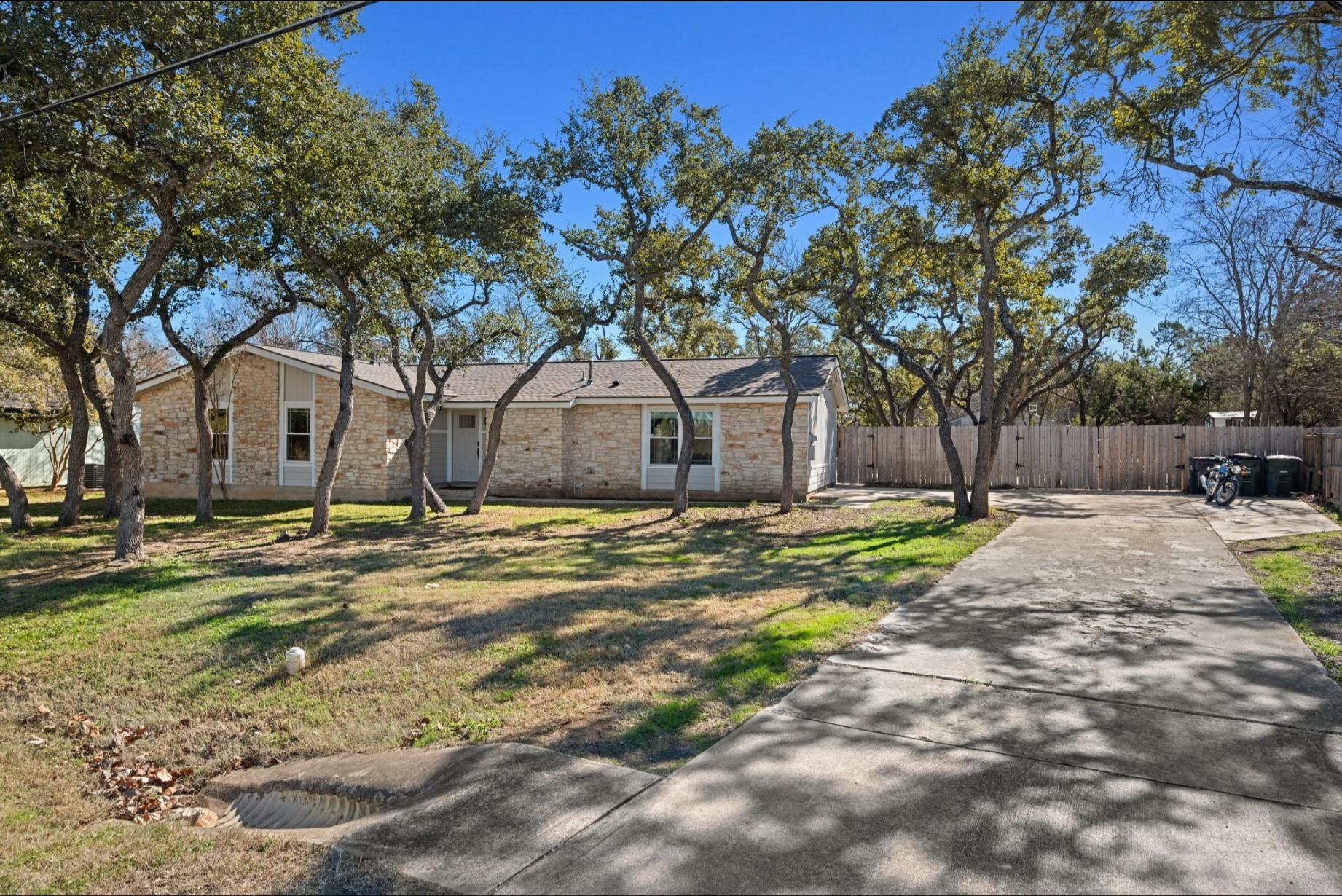 712 Ruby Isle DR — photo 3