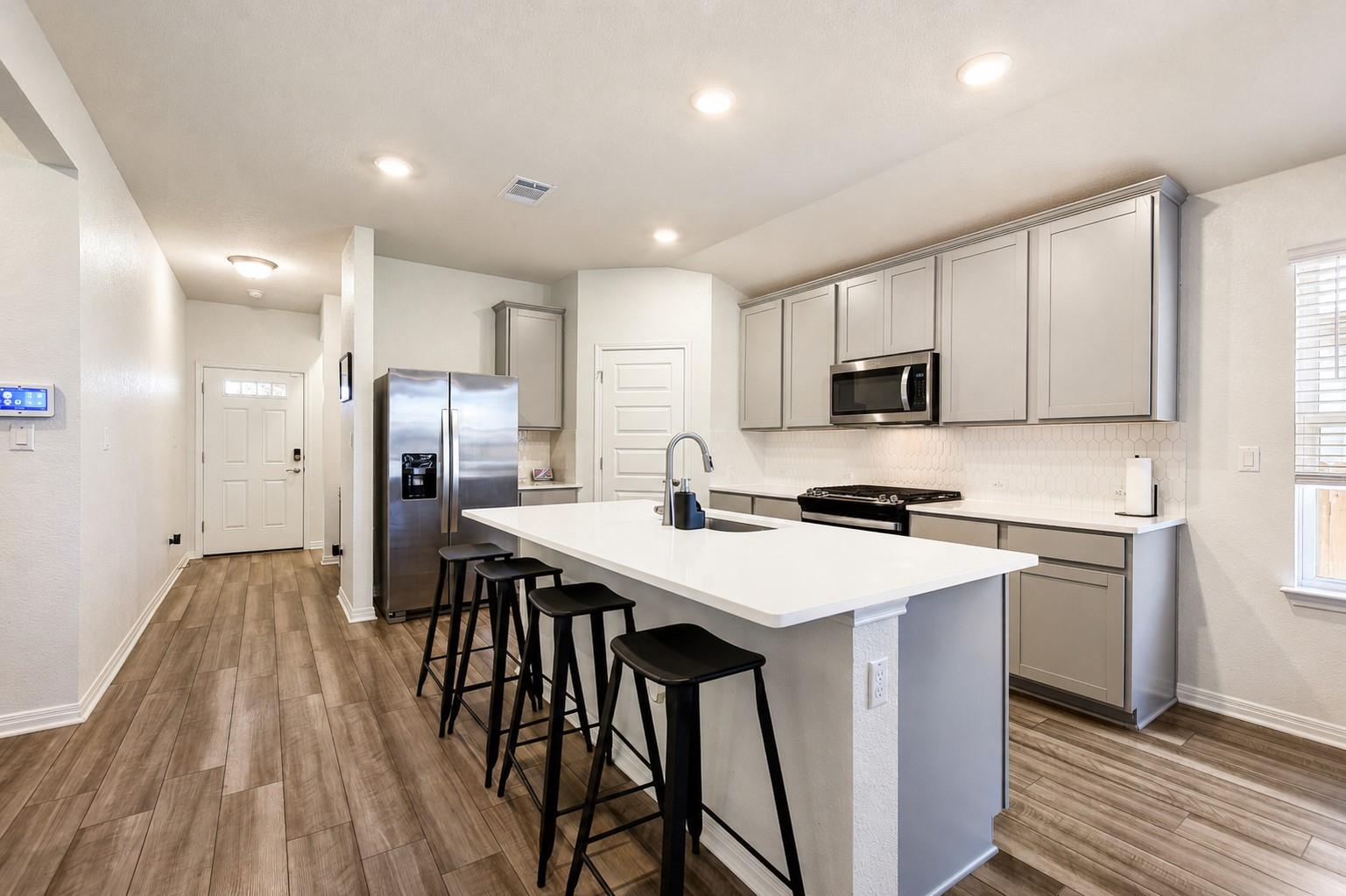 1100 View DR — photo 3