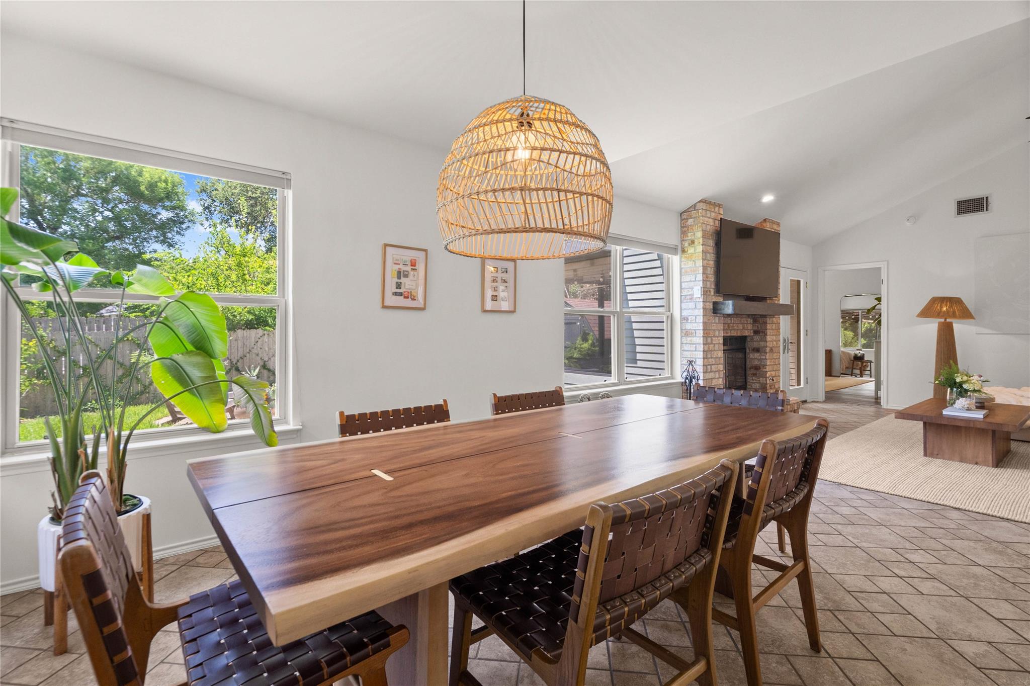 3127 Festus DR — photo 3
