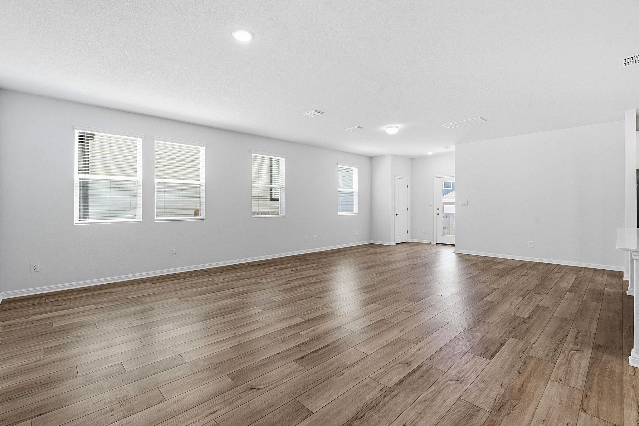 117 Clemens DR — photo 3
