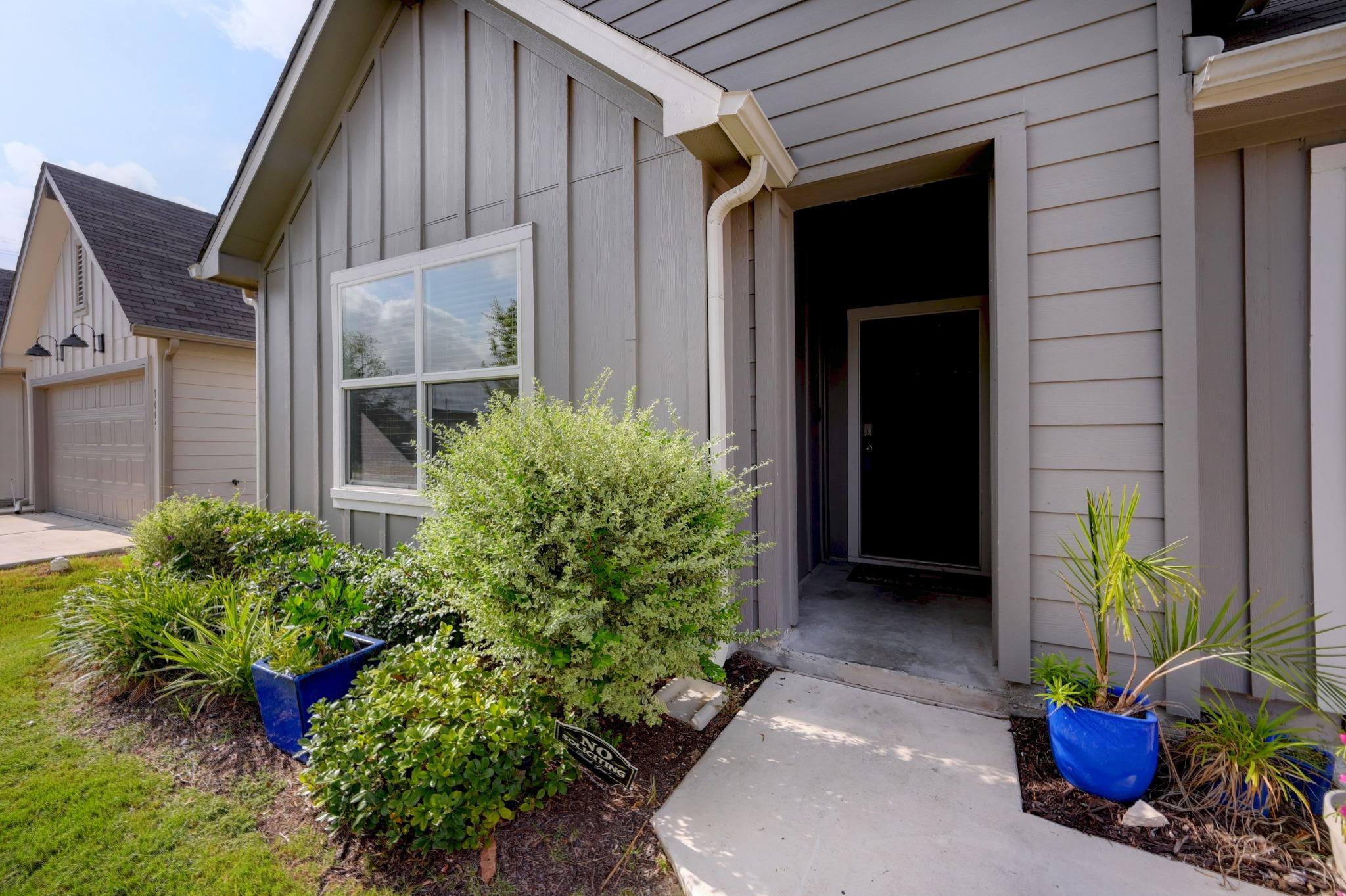 1009 Marvin WAY — photo 5