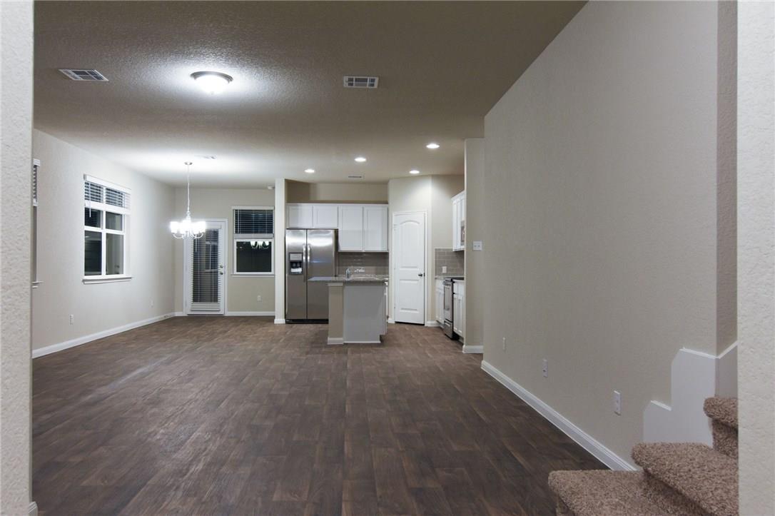 309 Naset DR — photo 4