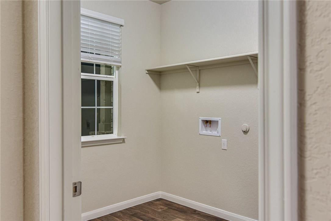309 Naset DR — photo 5