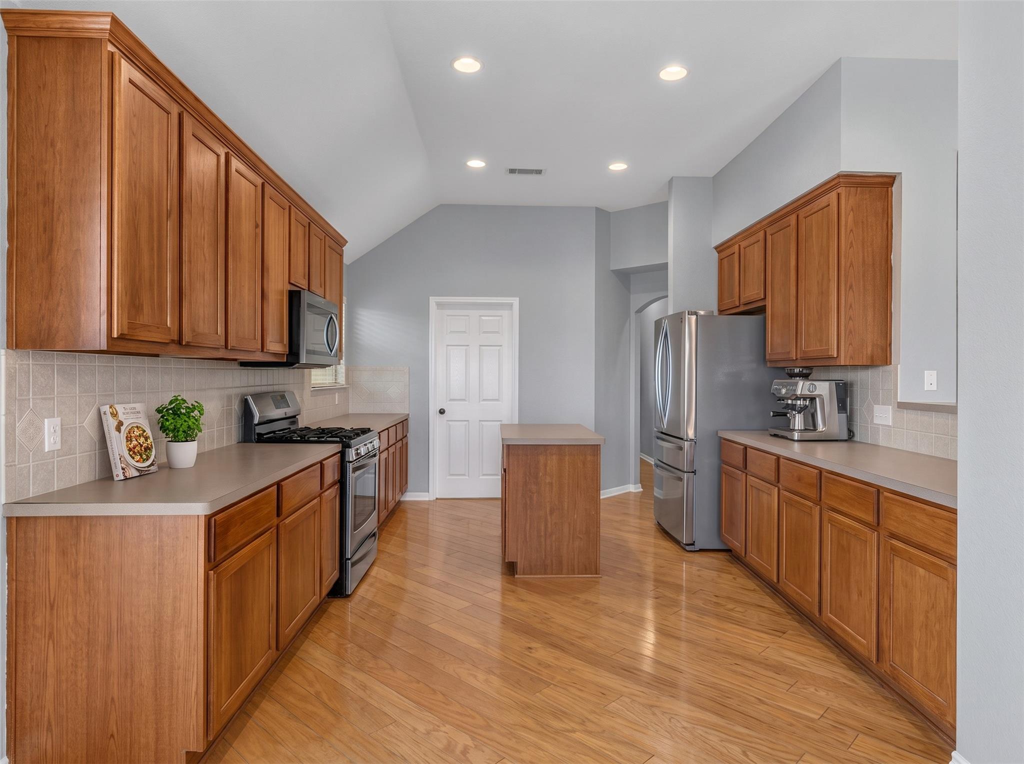 15708 Fisher Island DR — photo 3