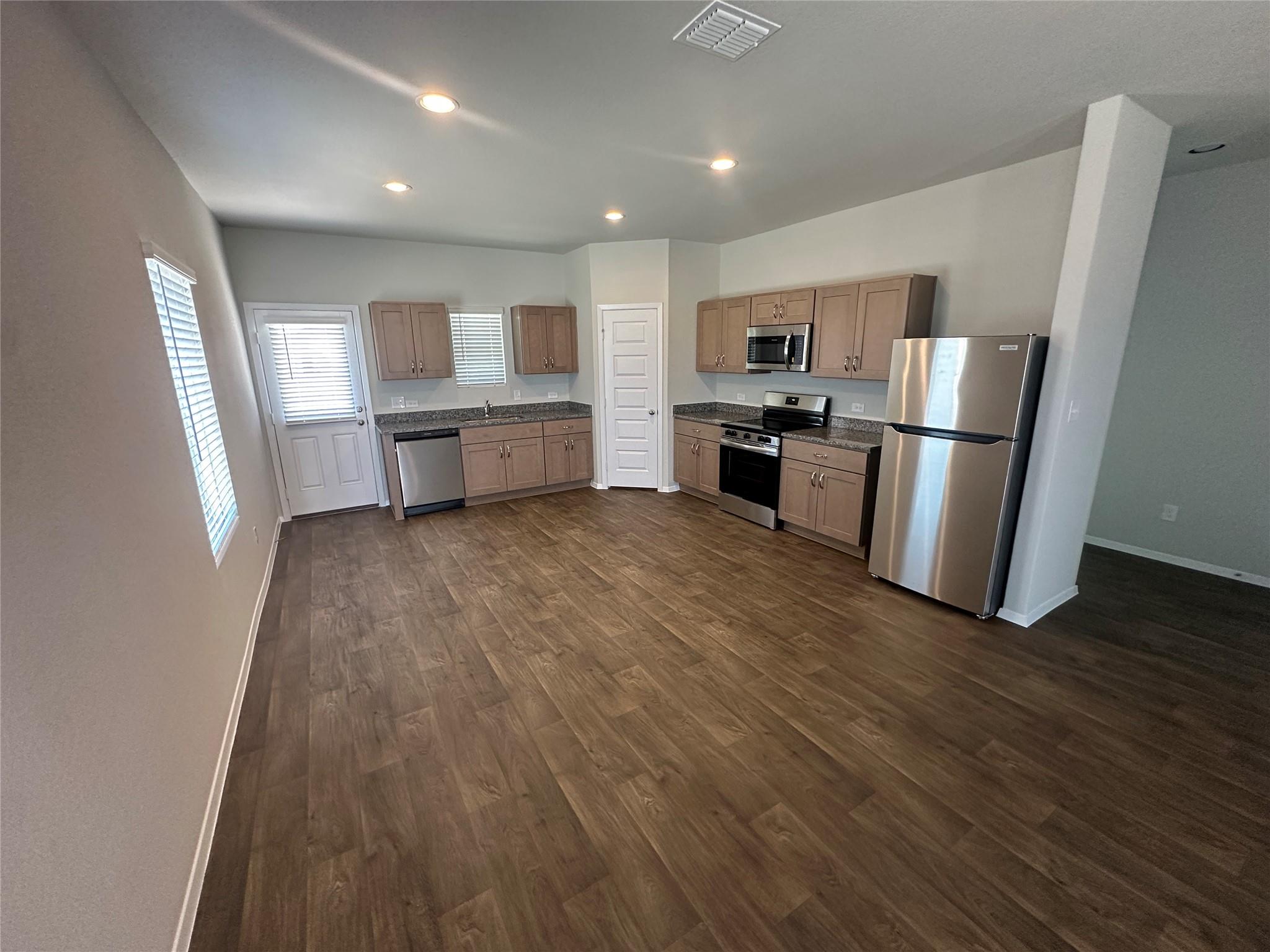 2709 Derwent DR — photo 3