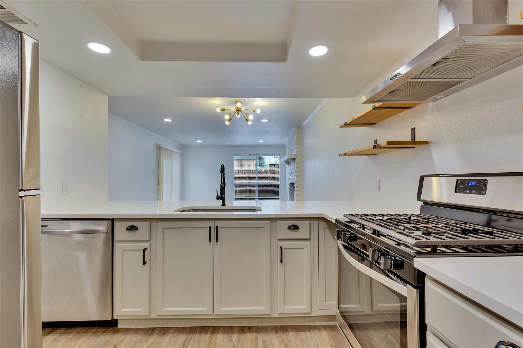 6910 Lovely LN — photo 5
