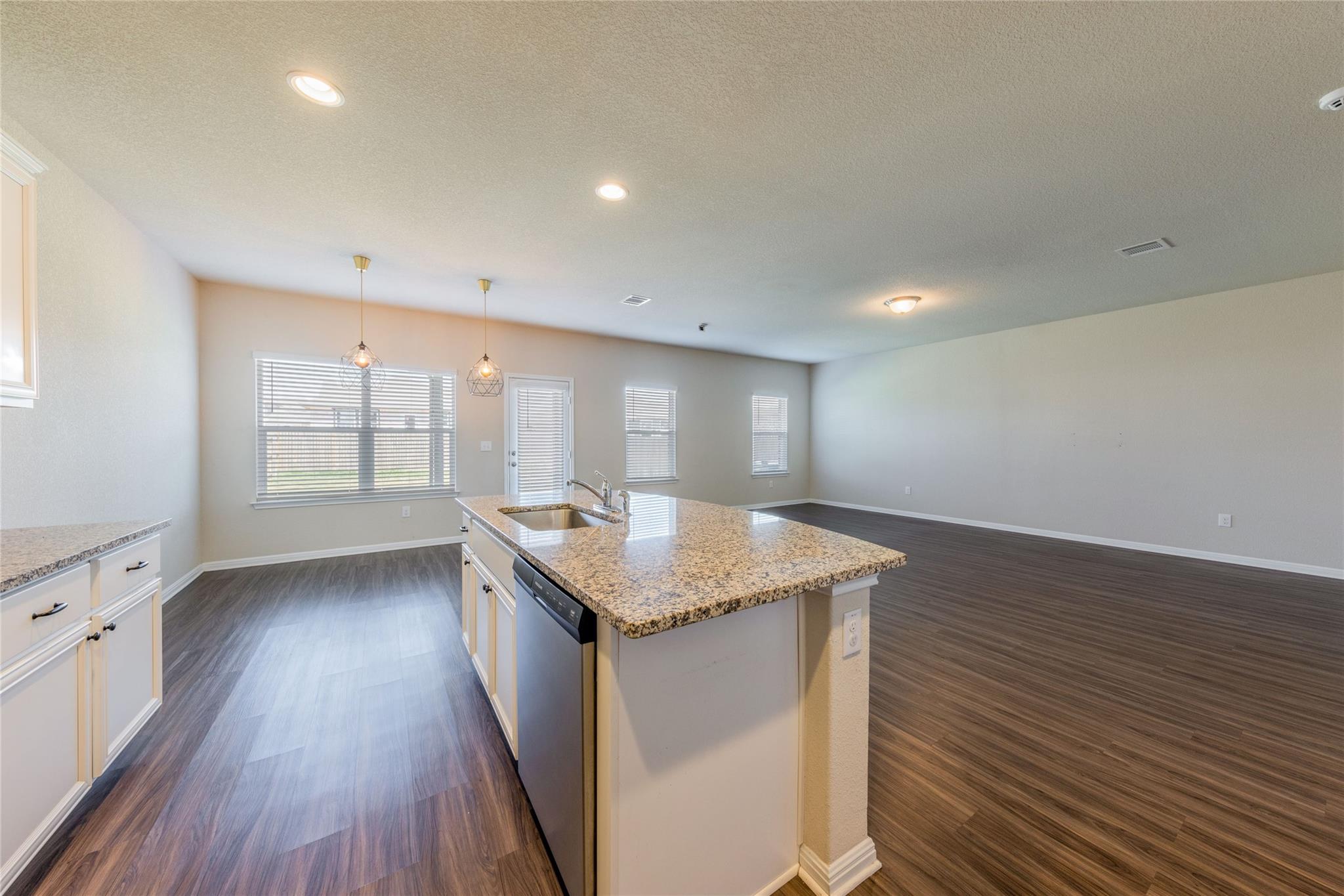 1248 Fairhaven GTWY — photo 4