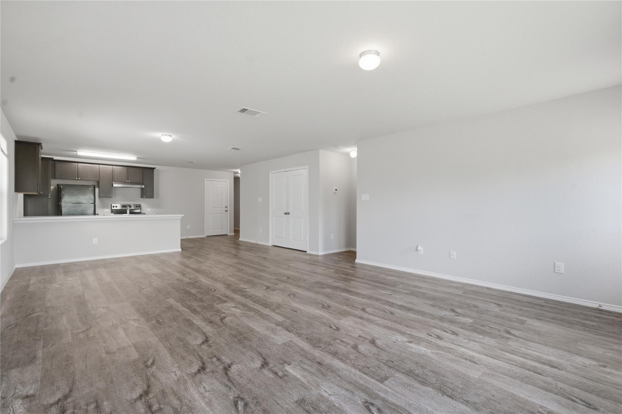 10402 Waverunner — photo 4