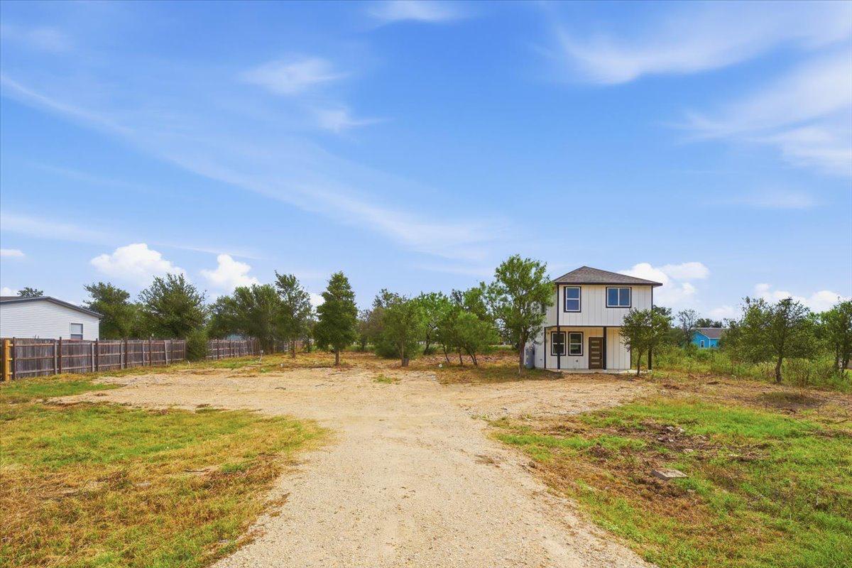 140 Lobo LN — photo 3