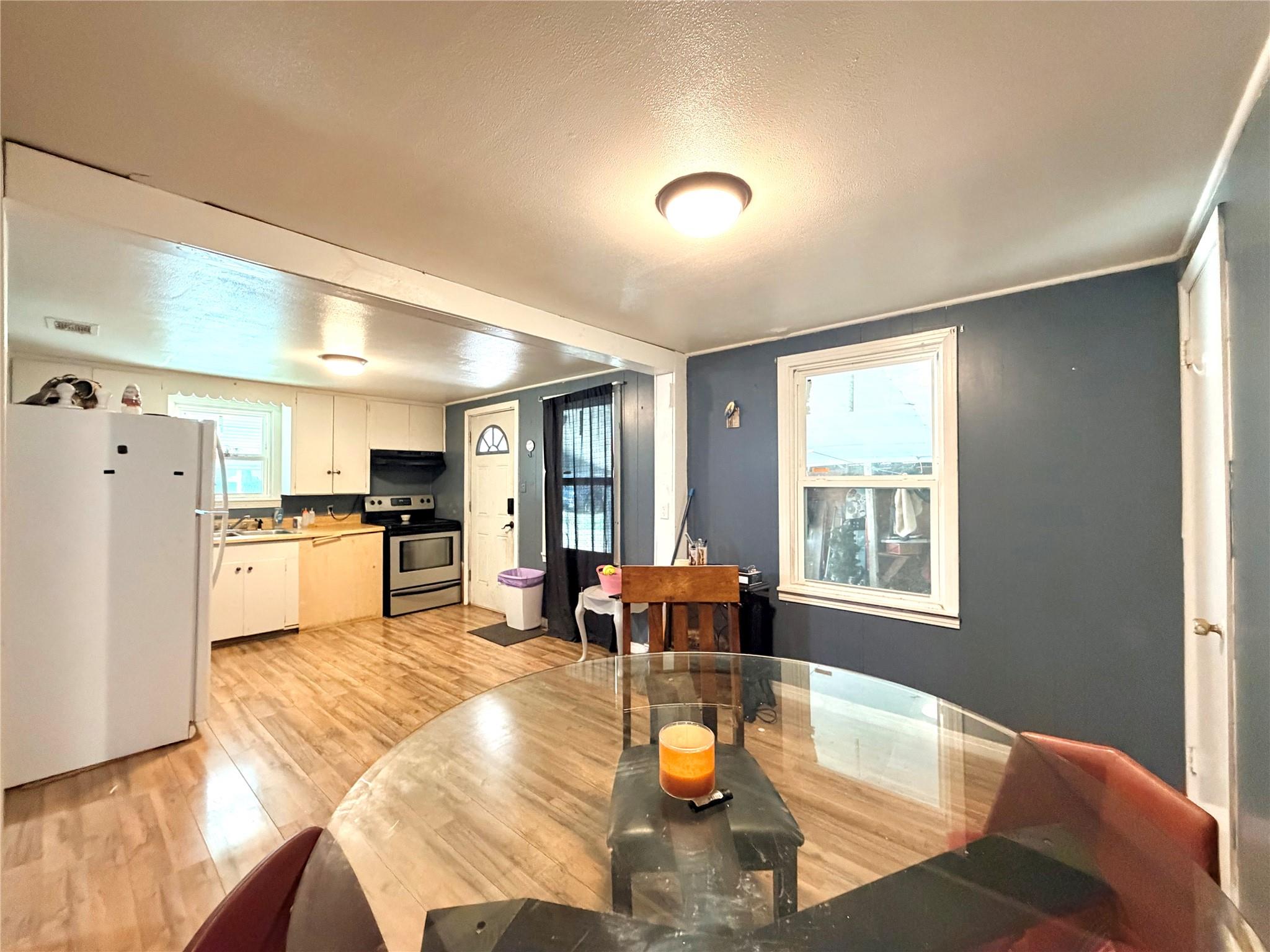 2200 Gillis Ave — photo 5