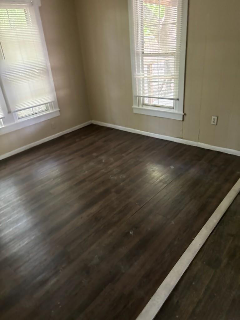 111 White Oak ST — photo 3