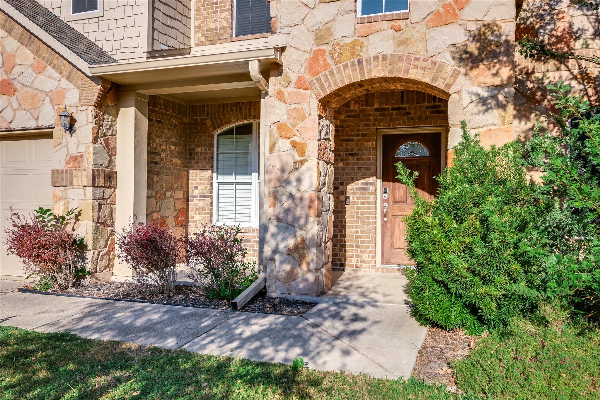 2809 Linville Ridge LN — photo 3