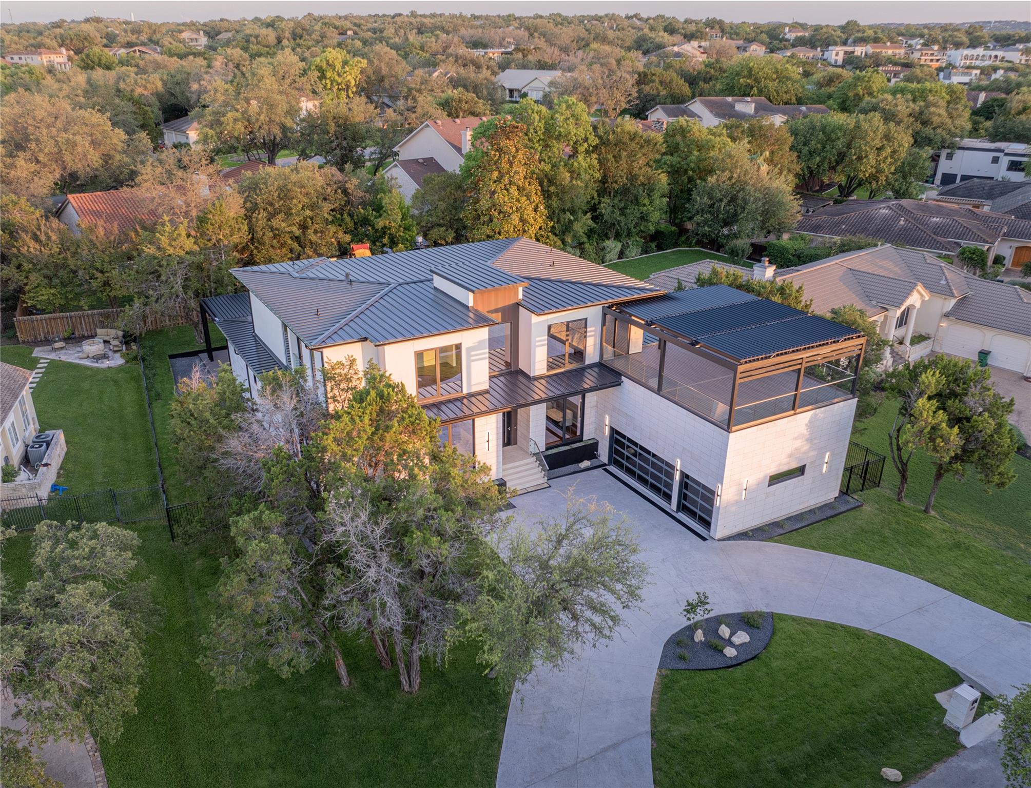 614 Robin Dale DR — photo 4