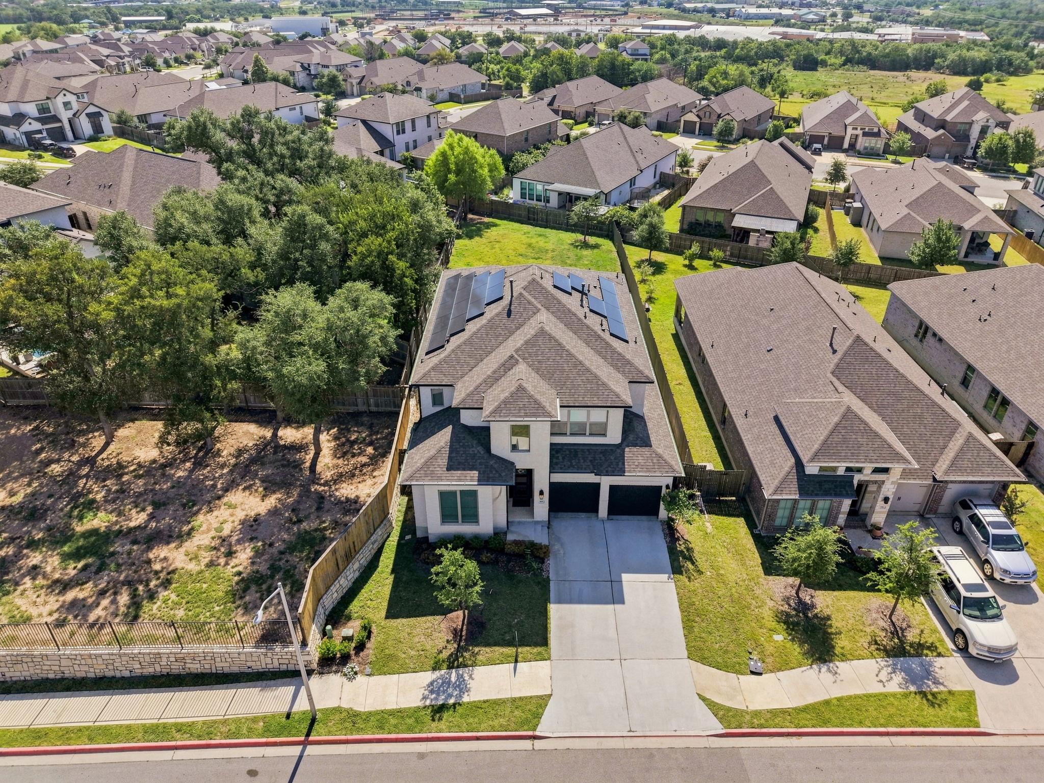 186 Cyrus Milton DR — photo 3