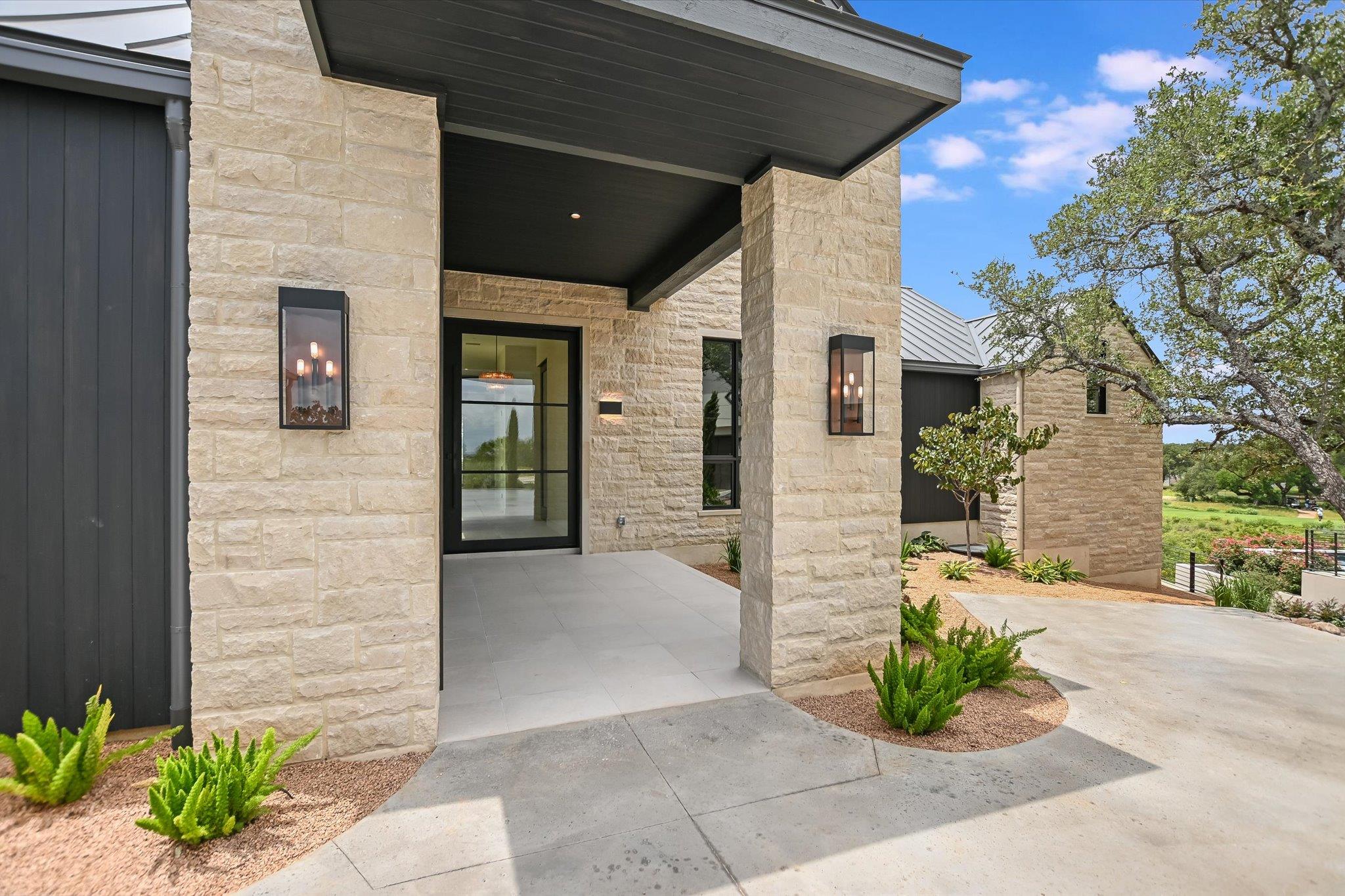 138 Coralberry — photo 3