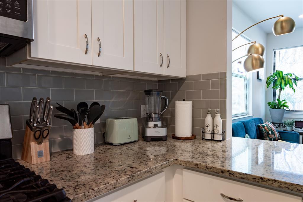 4702 Leslie Ave #A — photo 4