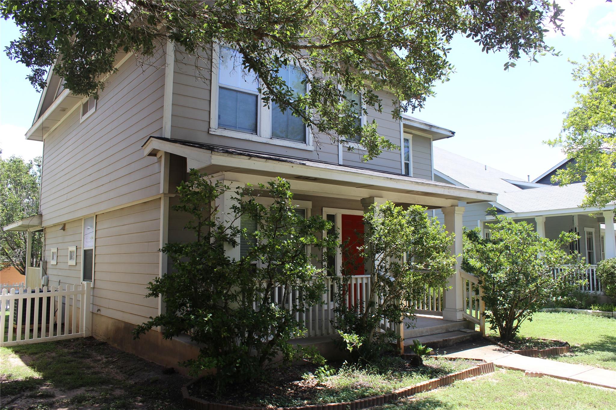 346 Strawn — photo 3