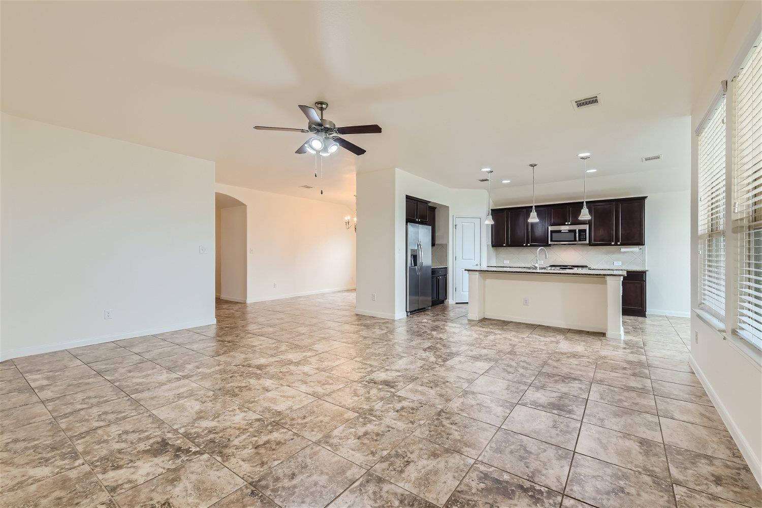 7010 Etna WAY — photo 3