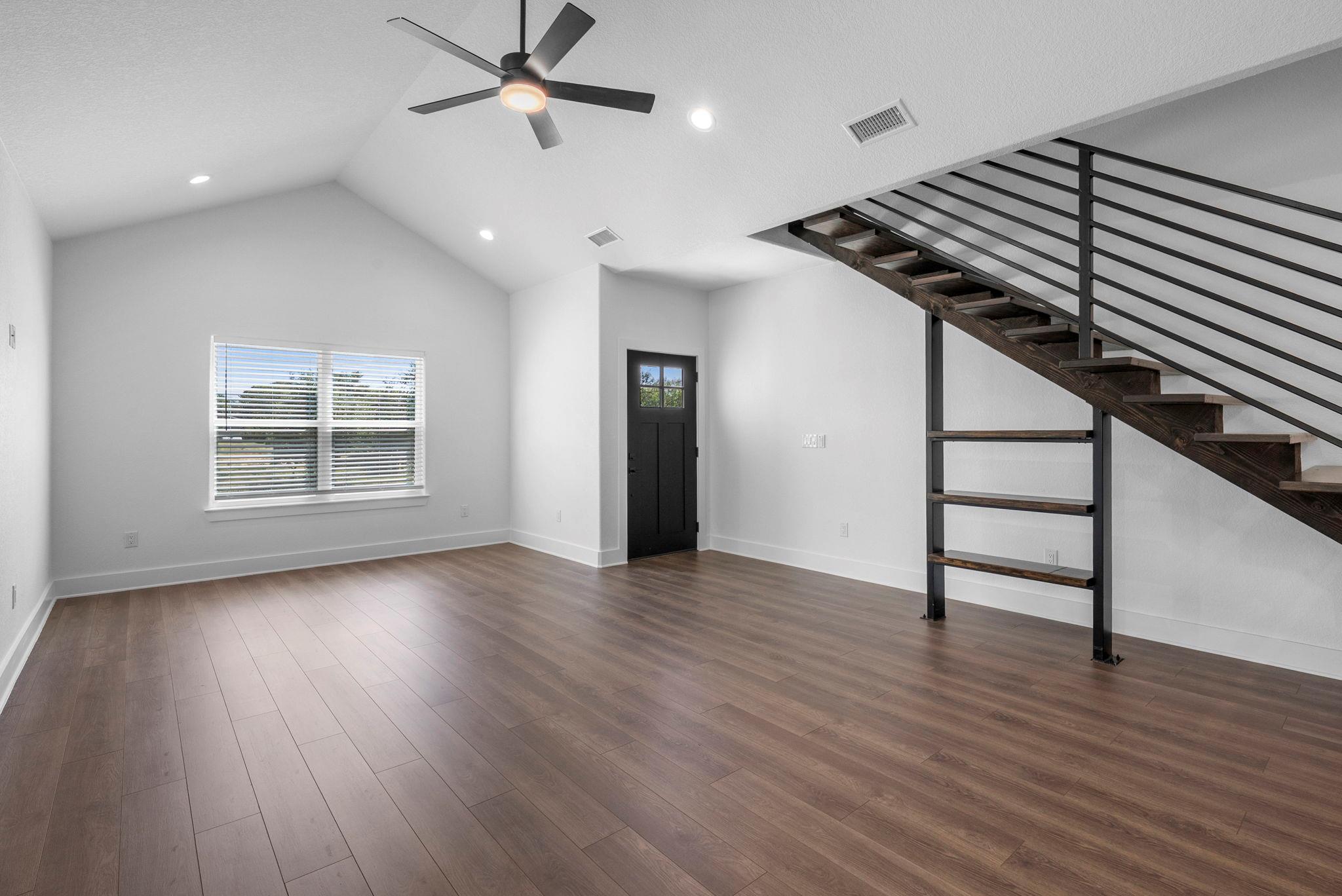 212 Southwood DR — photo 5