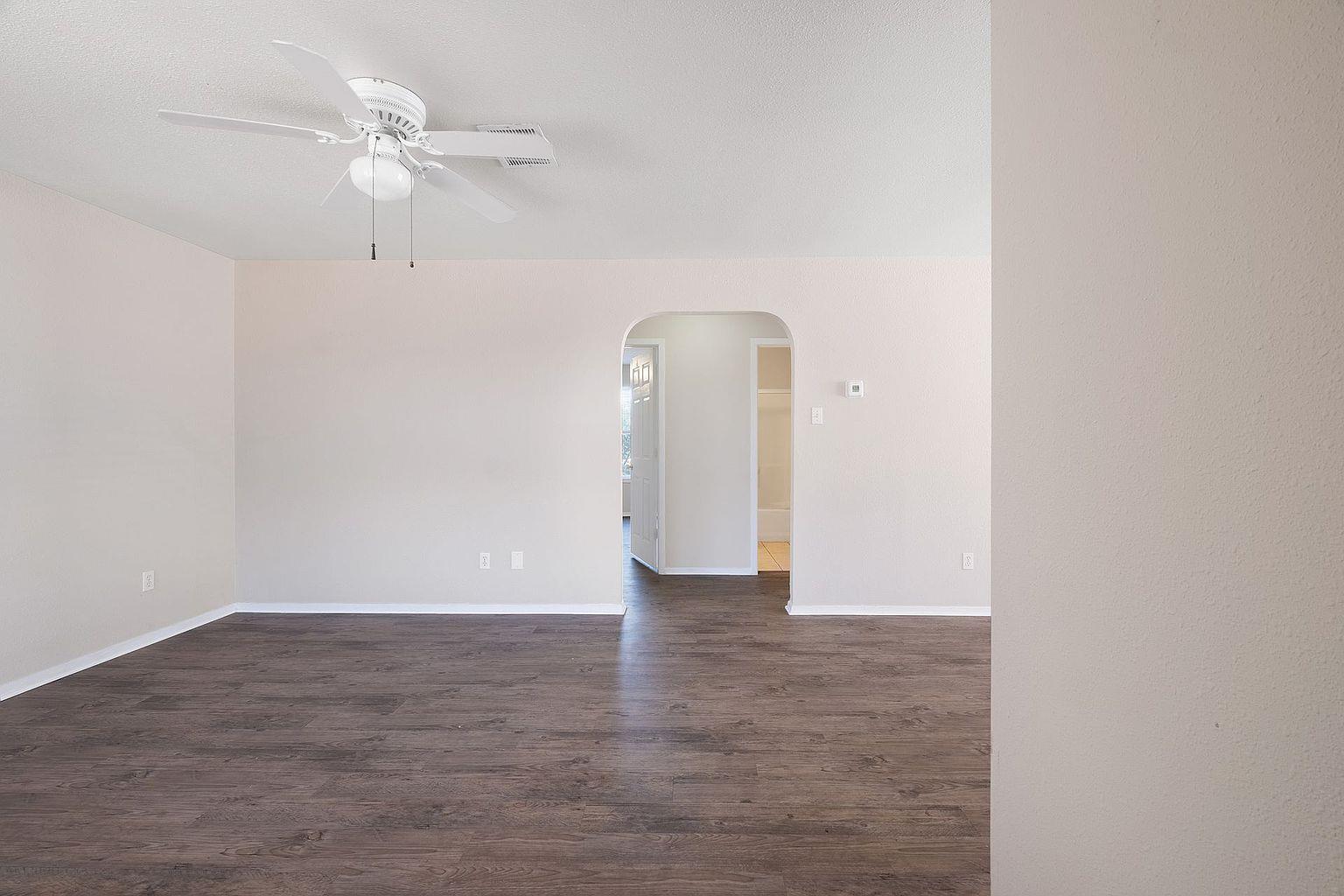 2214 Katy LN #D — photo 5