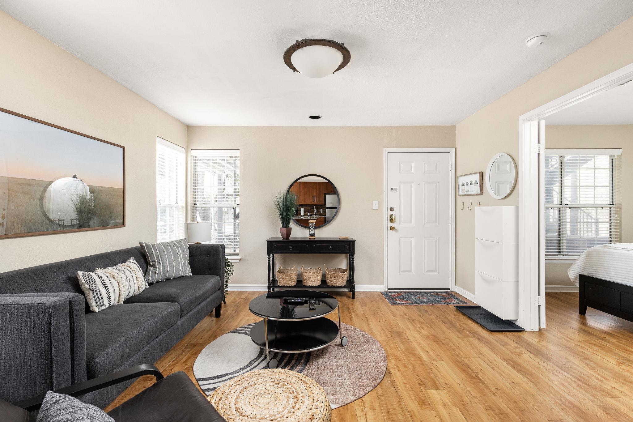 7685 Northcross DR — photo 3