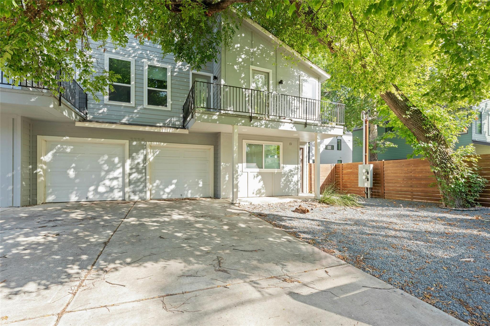1114 Walton LN #B — photo 3
