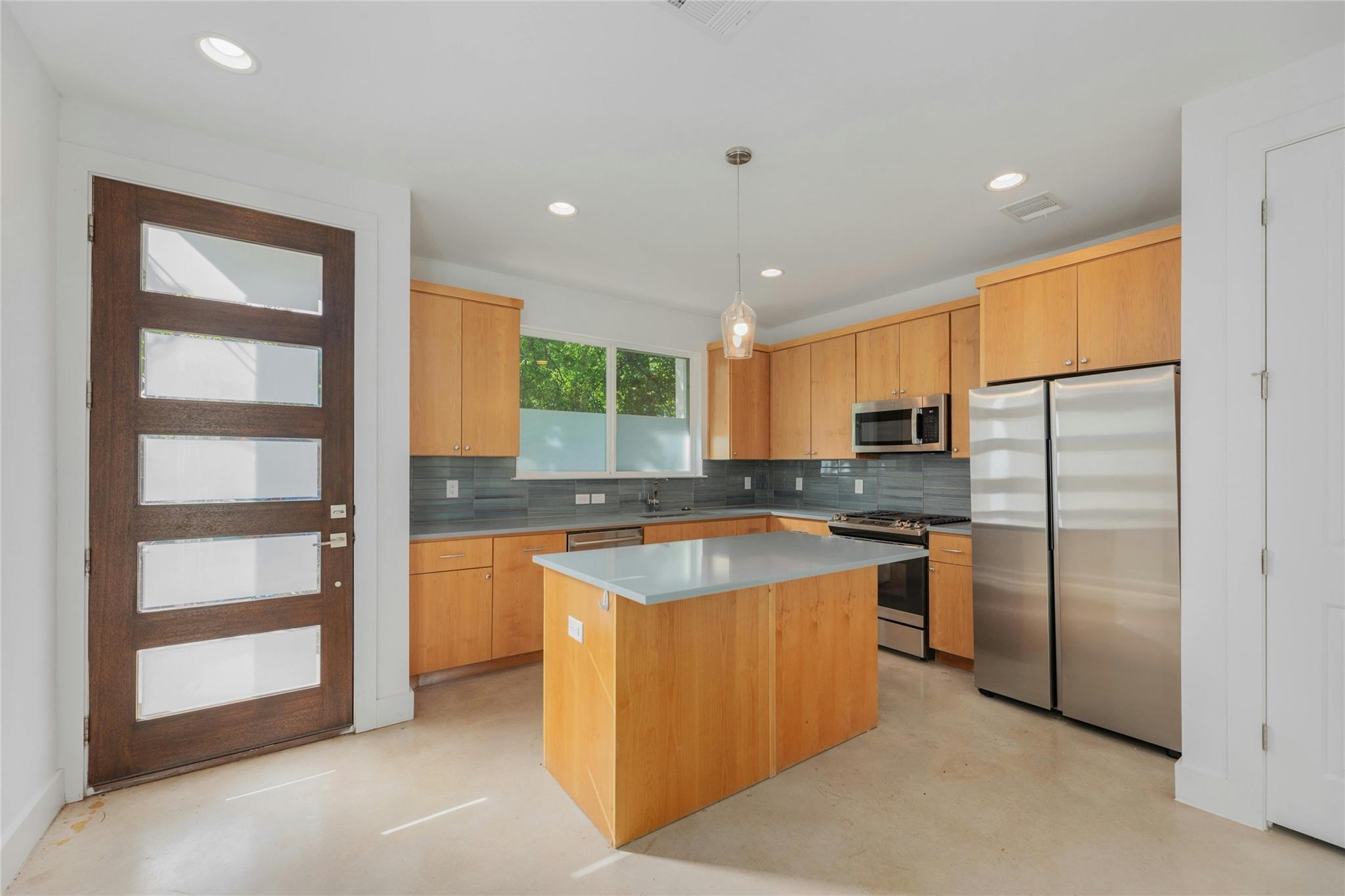 1114 Walton LN #B — photo 5