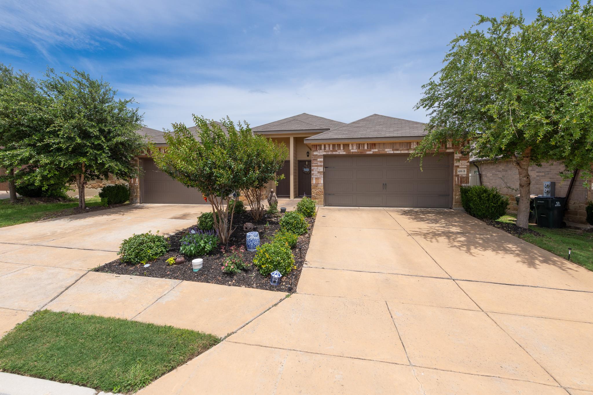 436 Jack Rabbit LN — photo 3