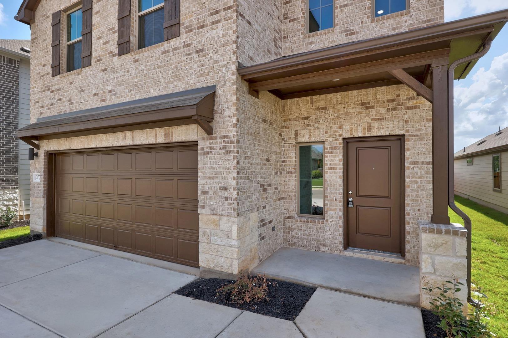 207 Hornet ST — photo 3