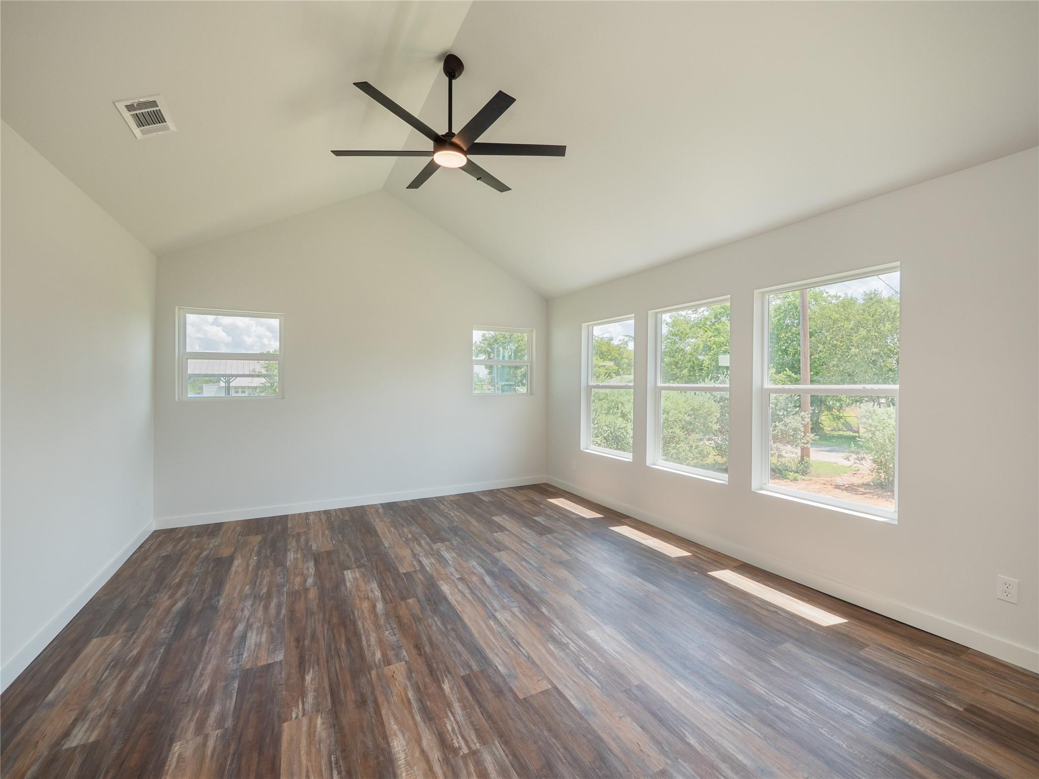 109 Elizabeth DR — photo 4