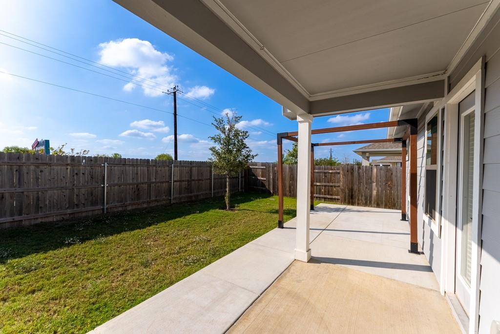 8209 McKamy DR — photo 4