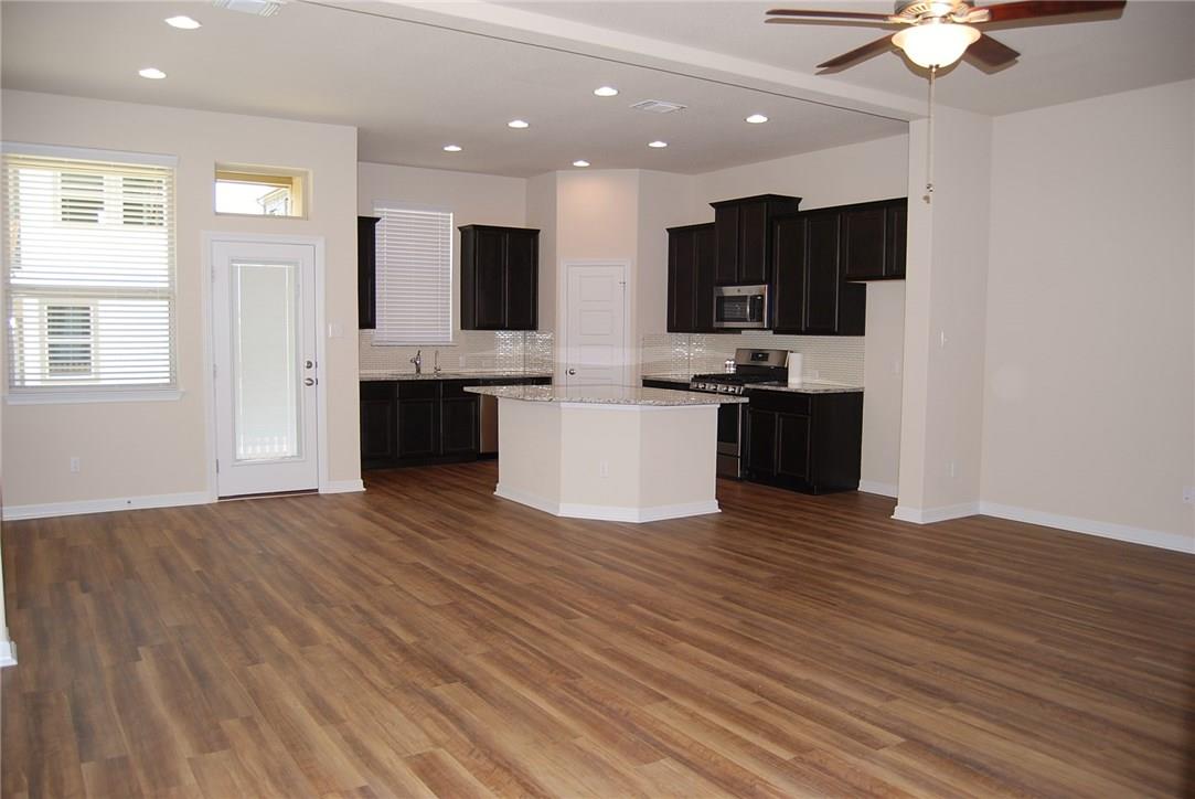 2501 Meyer CV #B — photo 3
