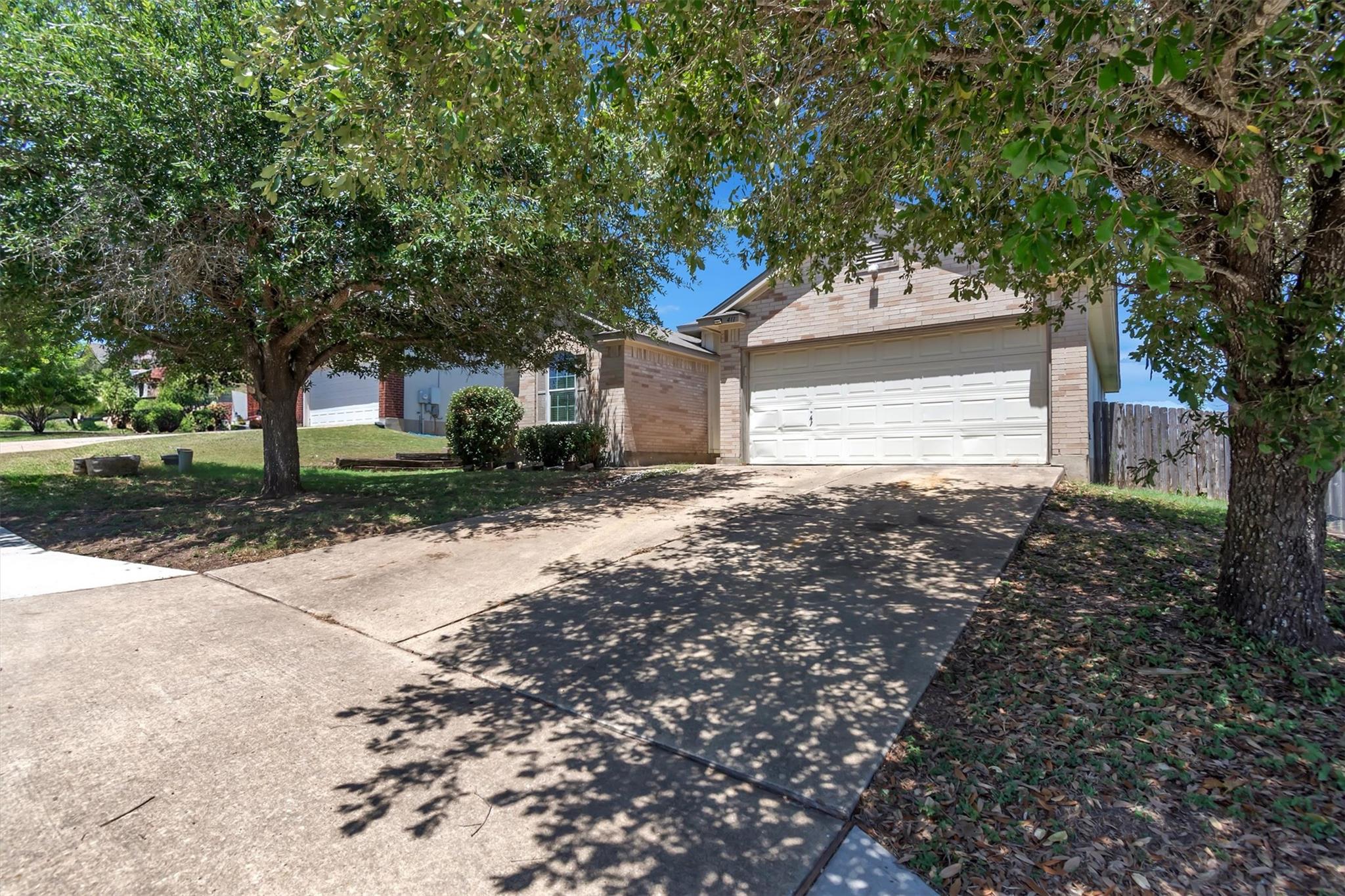 411 Estate DR — photo 4
