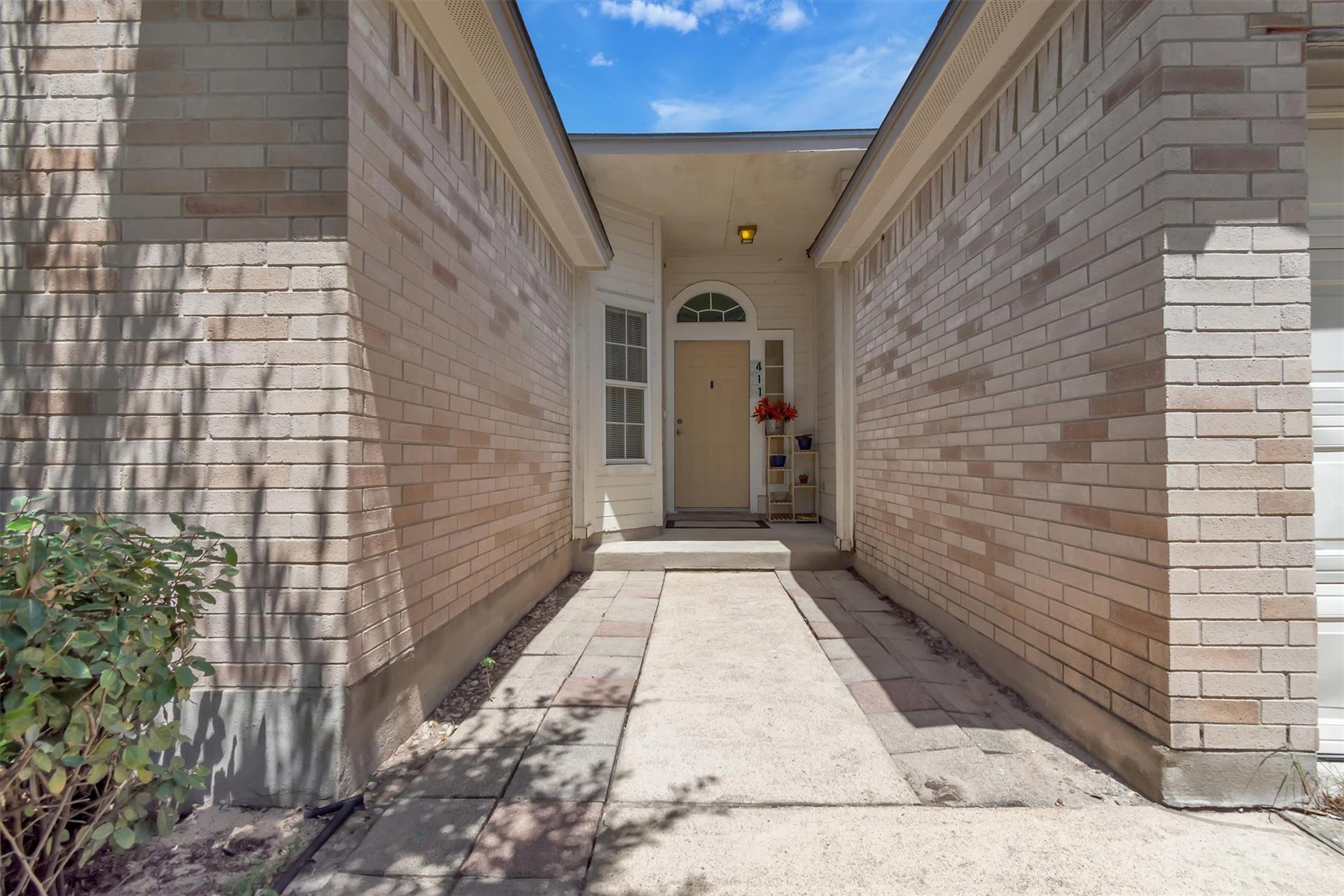 411 Estate DR — photo 5