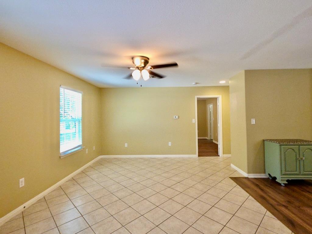 1623 Breezy CV — photo 3