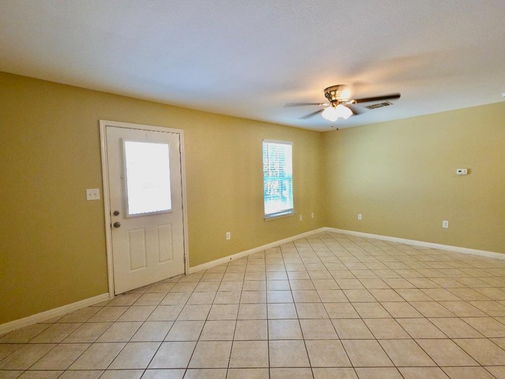 1623 Breezy CV — photo 4
