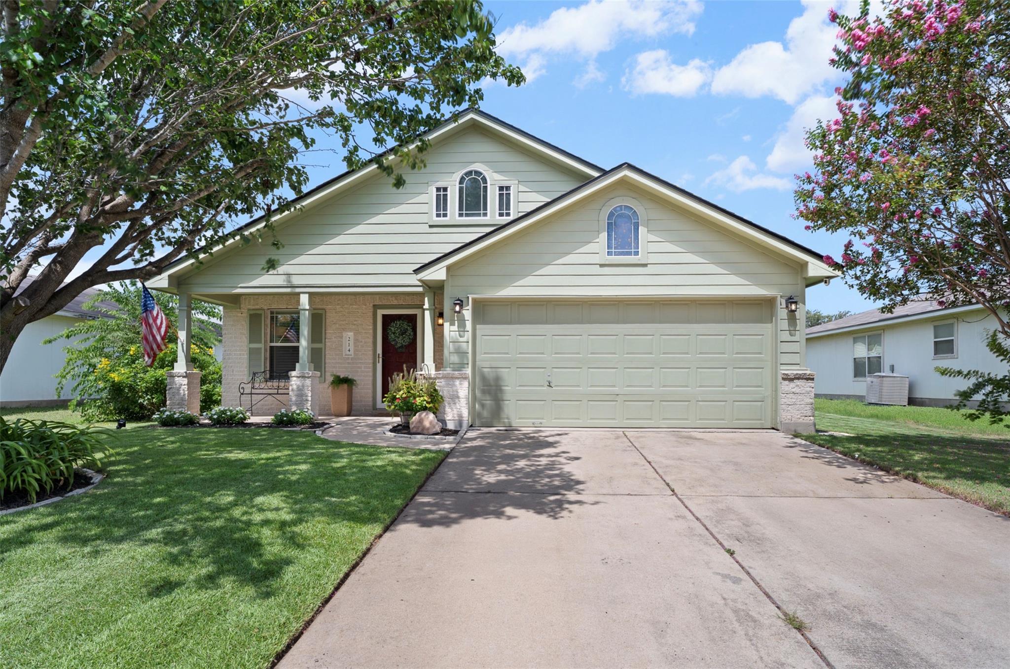 214 Jennifer LN