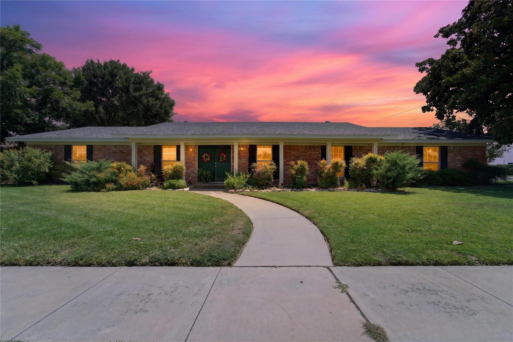 602 Lydia DR