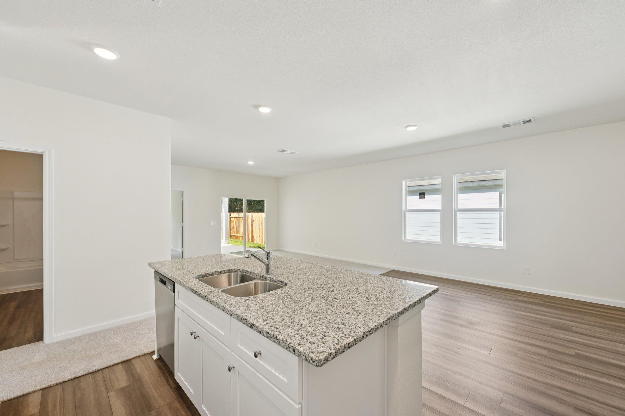 1337 Morris LOOP — photo 3