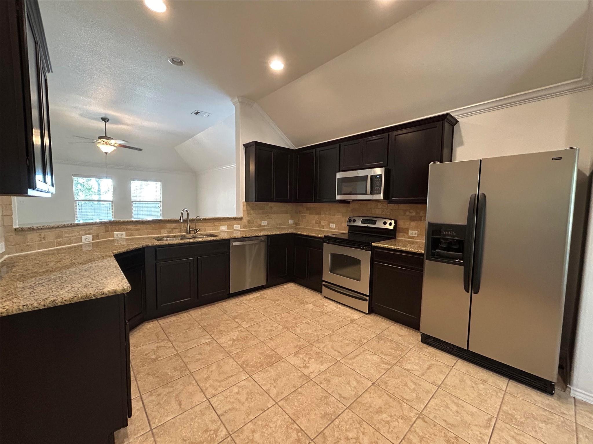 629 Boone Valley DR — photo 3