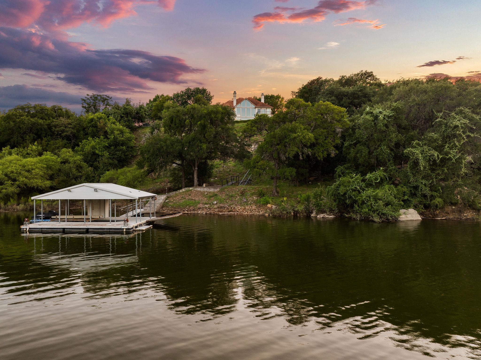 2819 Cliff PT — photo 4