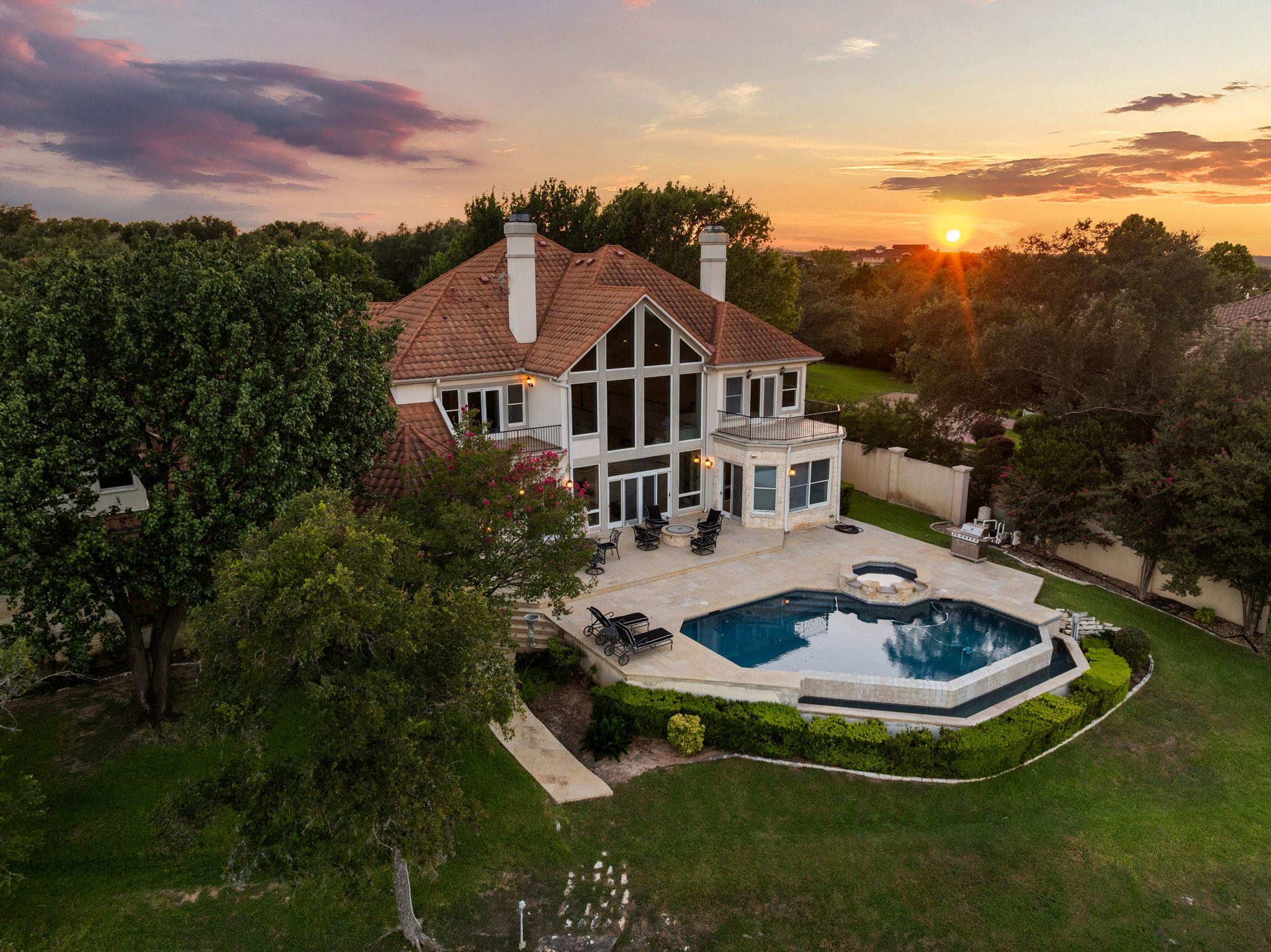 2819 Cliff PT — photo 3
