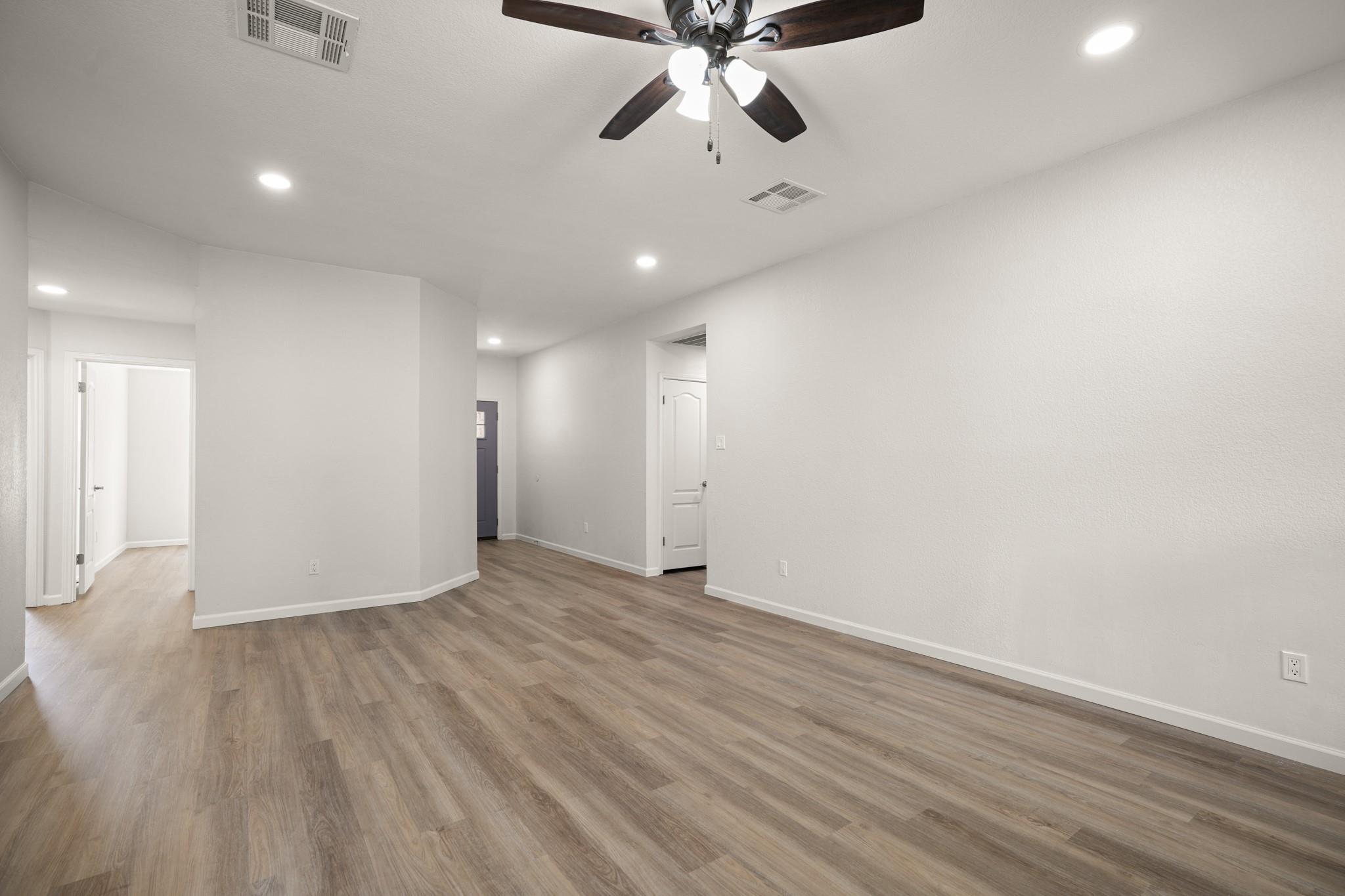 1322 Terra ST — photo 3