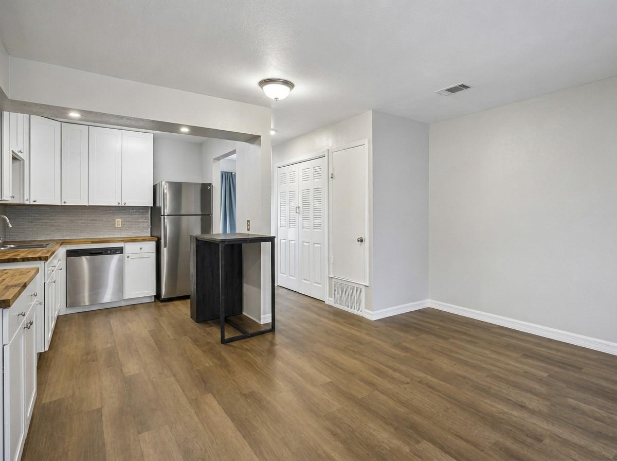 1221 Hopkins ST #2 — photo 4