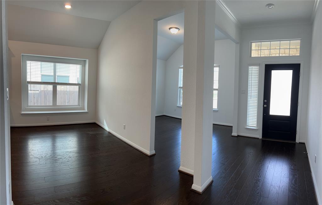 521 Panzano DR — photo 3