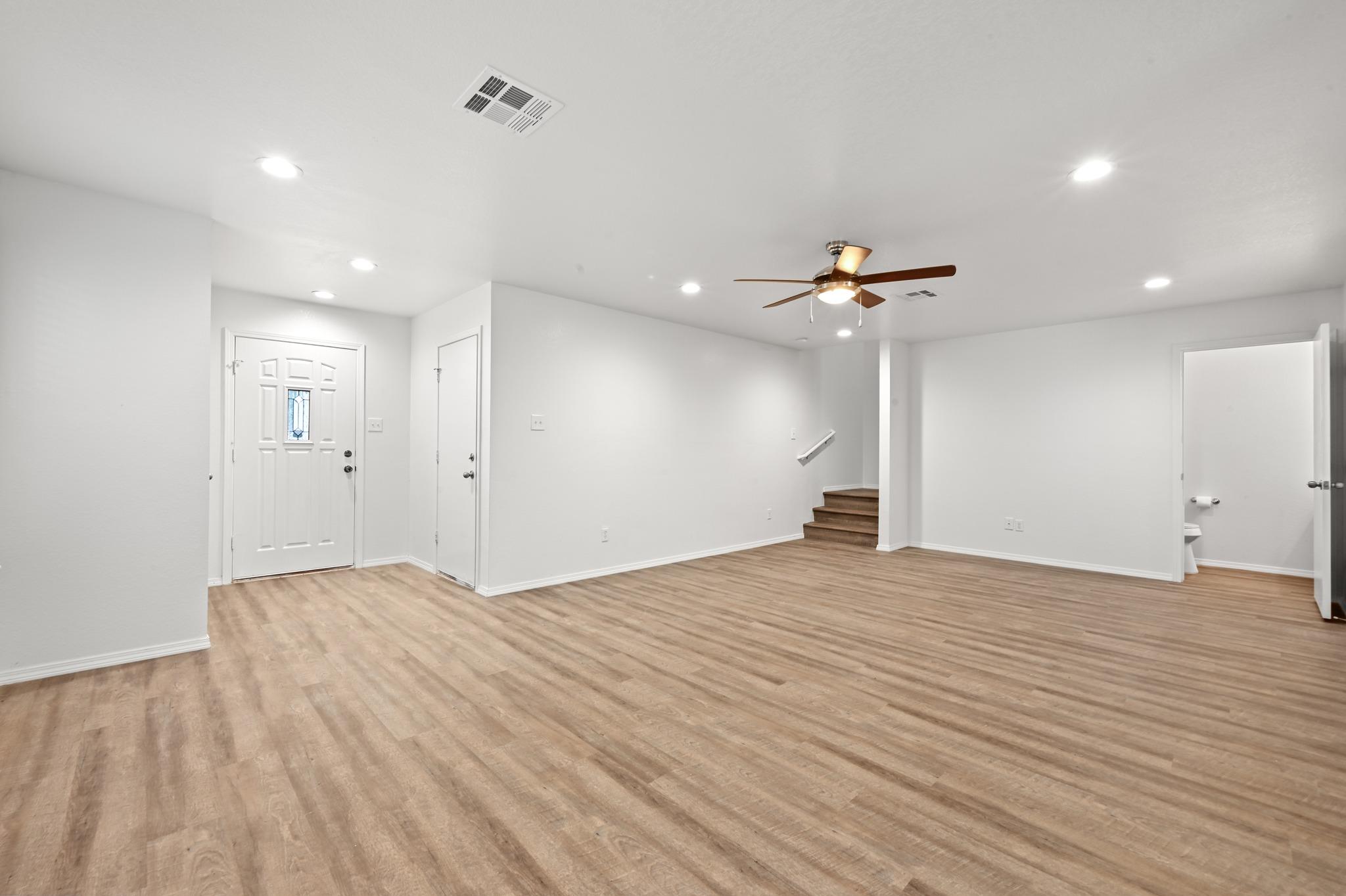 11313 Hillstable CT — photo 5