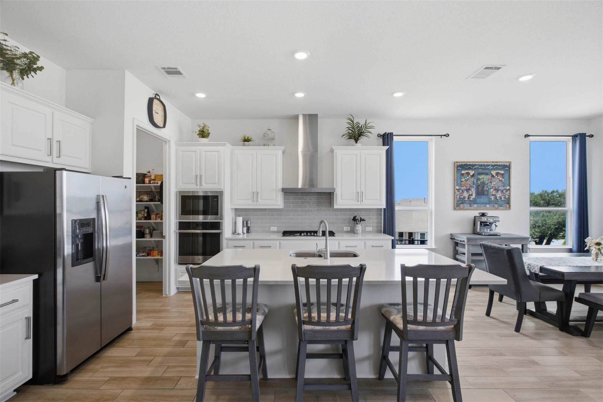 113 Corbin Ave — photo 4