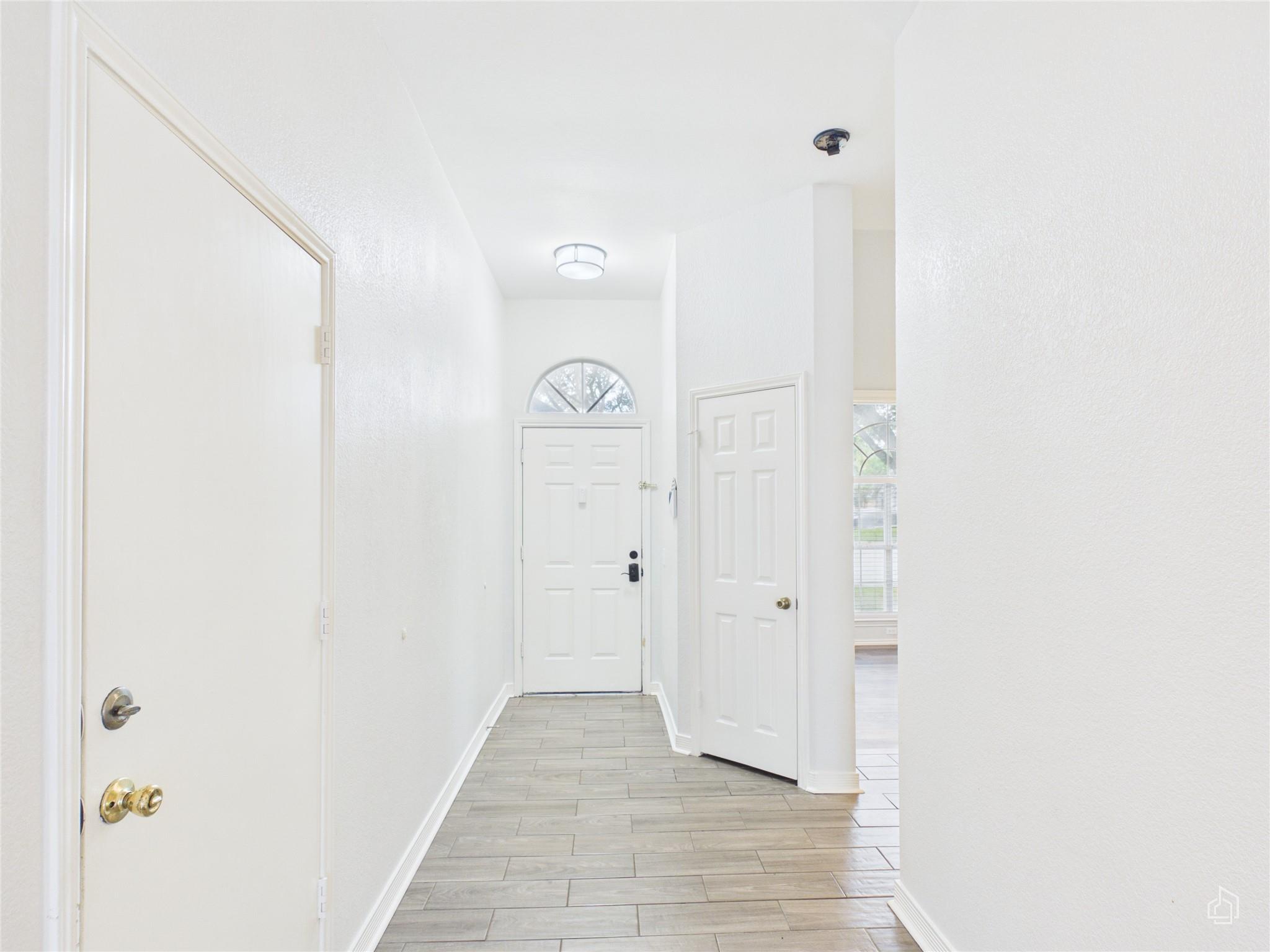 7400 Crepe Myrtle DR — photo 3